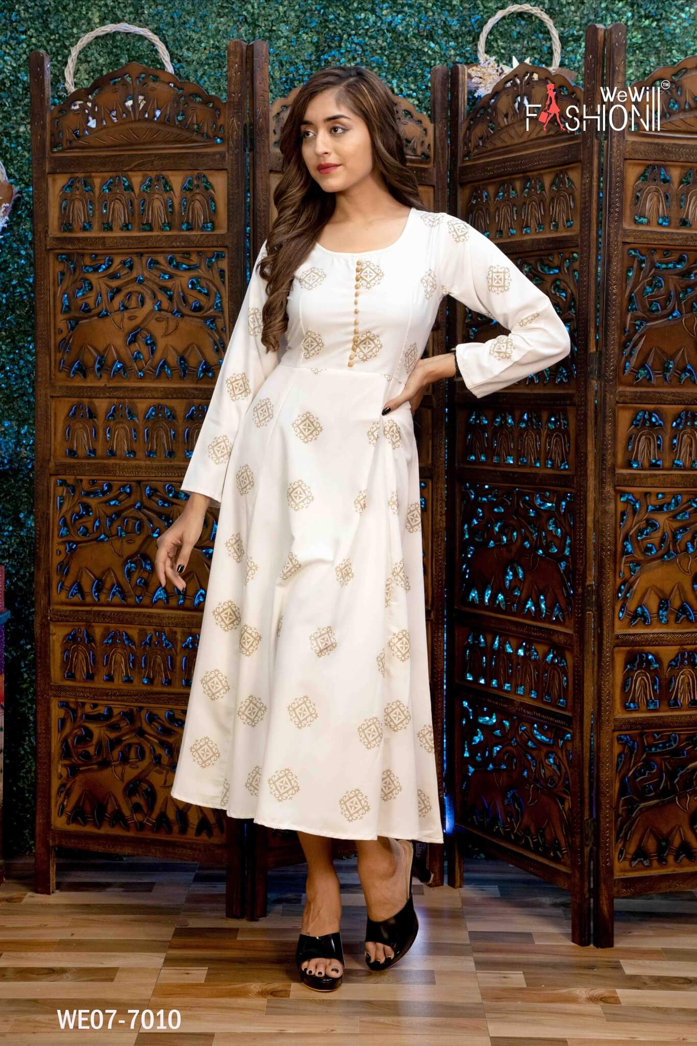 WHITE COLOUR LONG KURTI